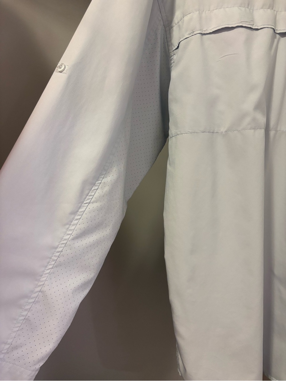 Huk Men's Light Grey Button-Down Performance Shirt - Picture 5 of 5